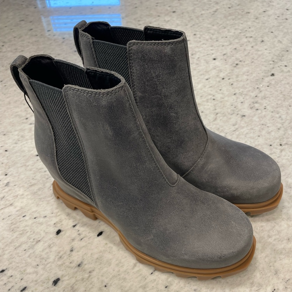 Sorel Joan of Arctic Ill Waterproof Wedge
Chelsea Boots, Quarry Gum 2, size 9